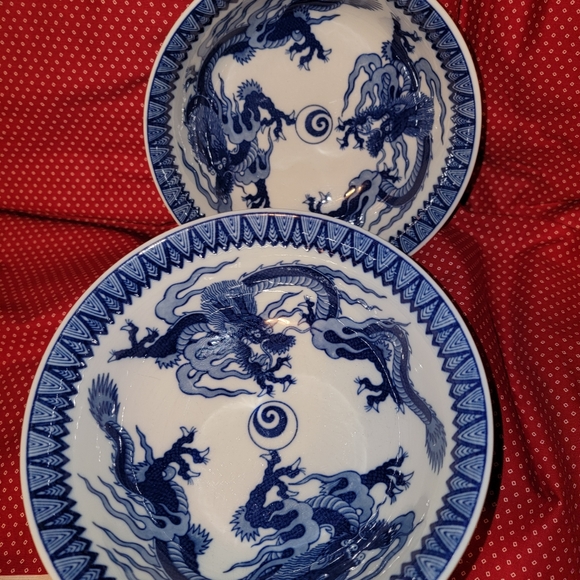 Blue willow Chinese porcelain nesting bowl. - Picture 4 of 7